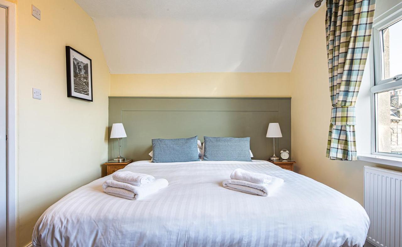 Fountains Guest House - Harrogate Stays מראה חיצוני תמונה