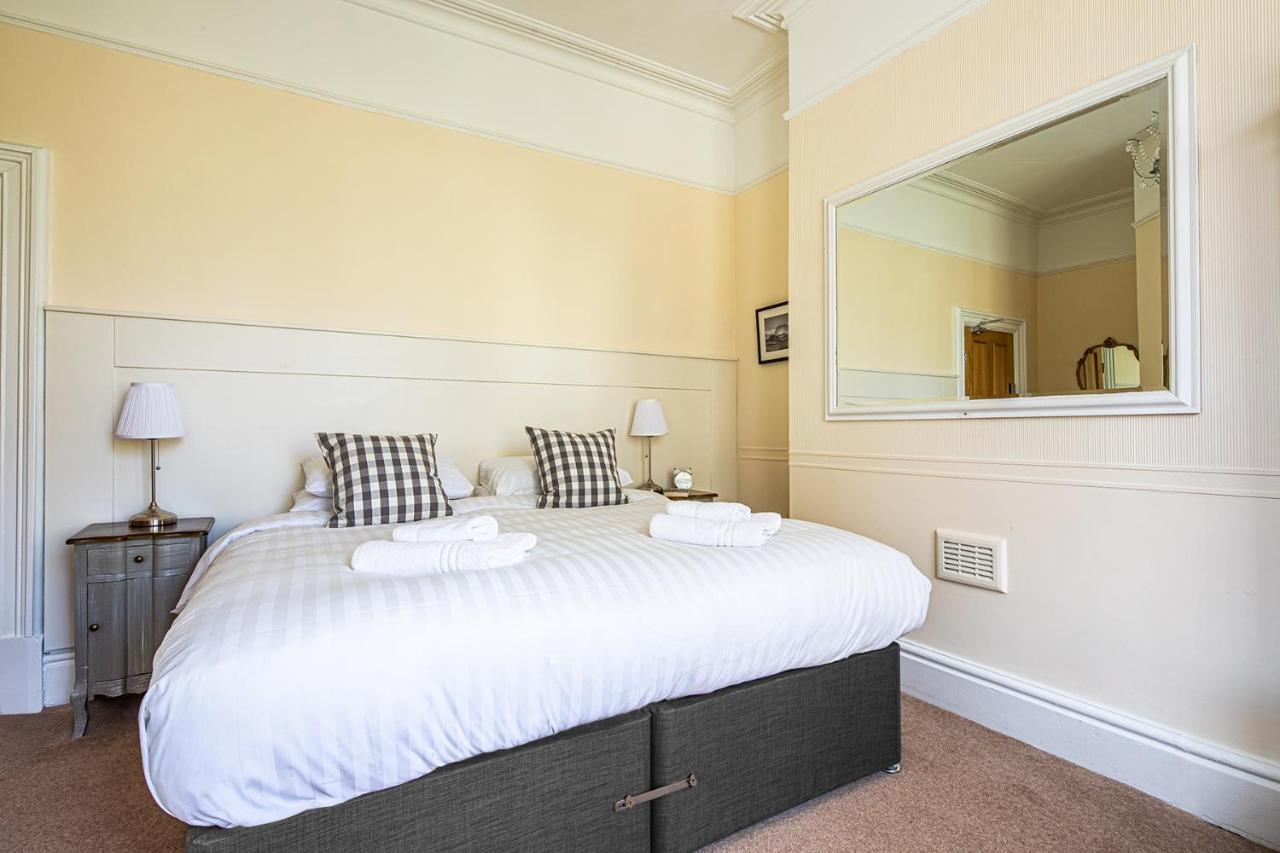 Fountains Guest House - Harrogate Stays מראה חיצוני תמונה