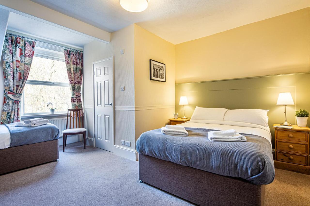 Fountains Guest House - Harrogate Stays מראה חיצוני תמונה