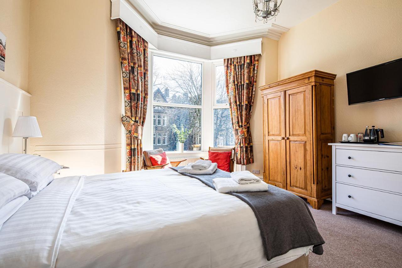 Fountains Guest House - Harrogate Stays מראה חיצוני תמונה