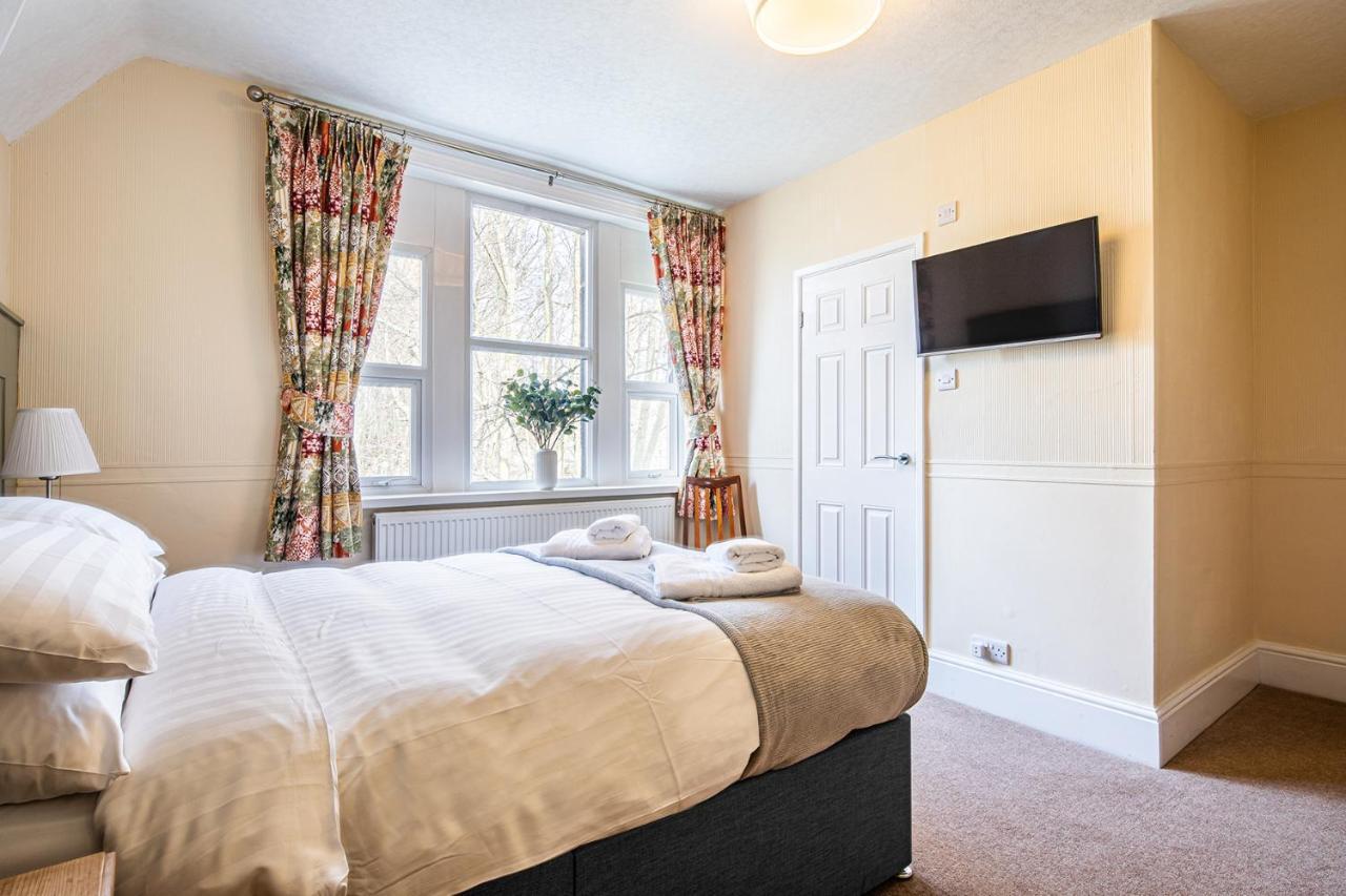 Fountains Guest House - Harrogate Stays מראה חיצוני תמונה