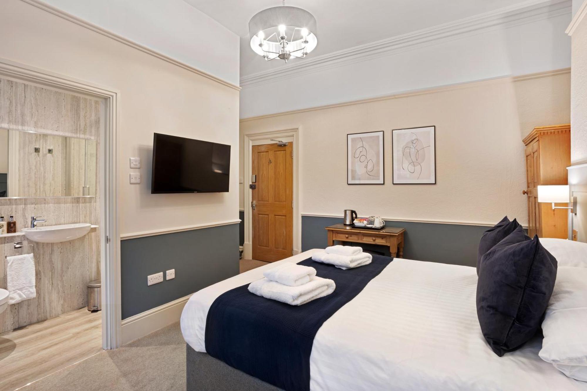 Fountains Guest House - Harrogate Stays מראה חיצוני תמונה