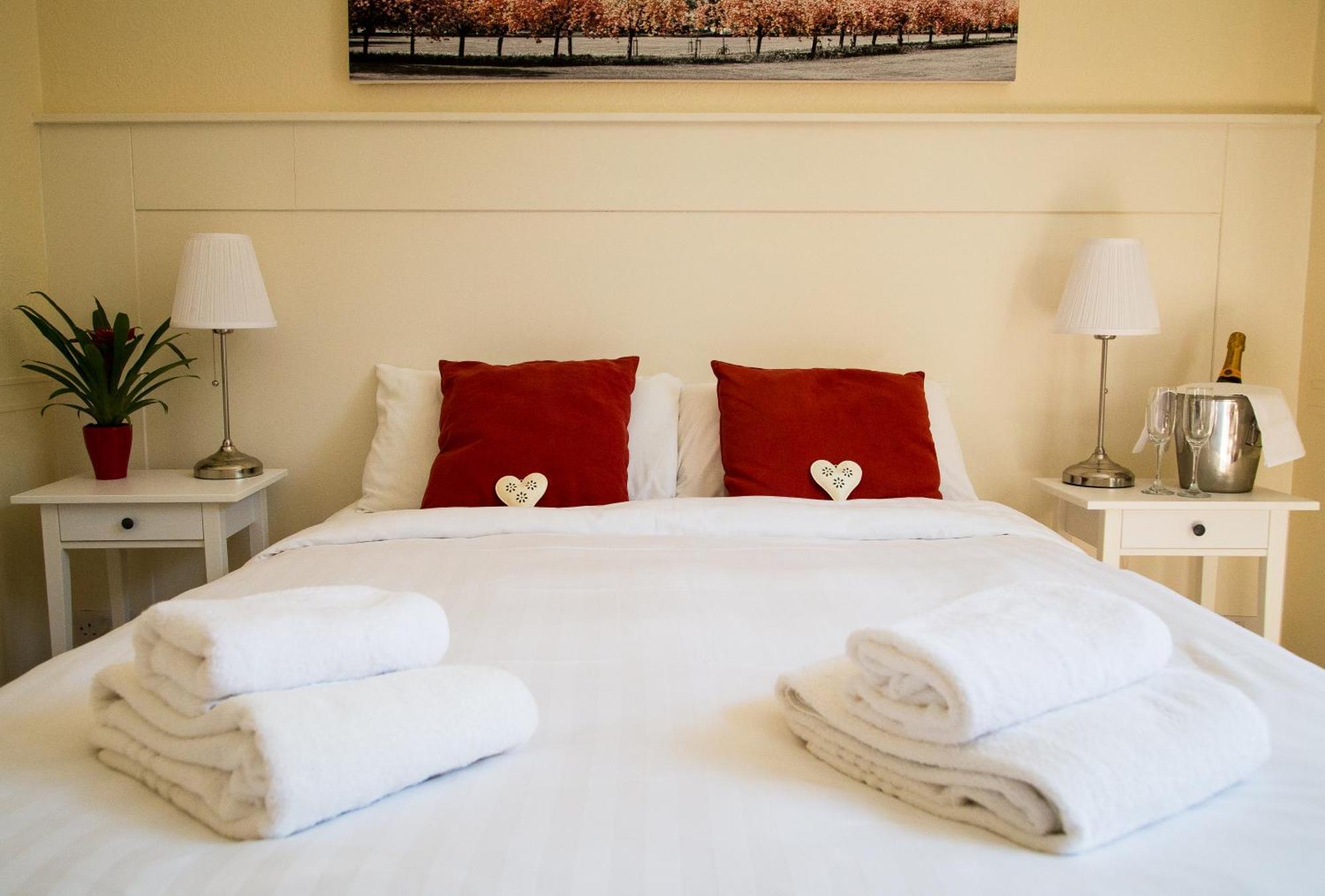 Fountains Guest House - Harrogate Stays מראה חיצוני תמונה